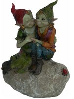 Couple Pixie sur rocher