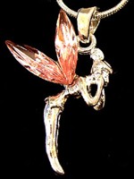 Pendentif F&eacute;e Ailes Roses