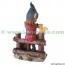 Grand Pixie sur barri&egrave;re avec &eacute;cureuil